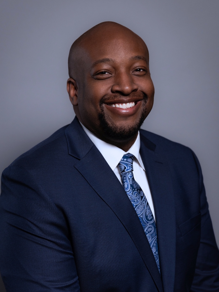 Darnell Lewis headshot